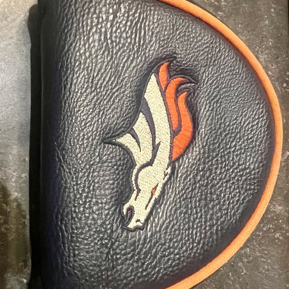 DENVER BRONCOS MALLET PUTTER COVER